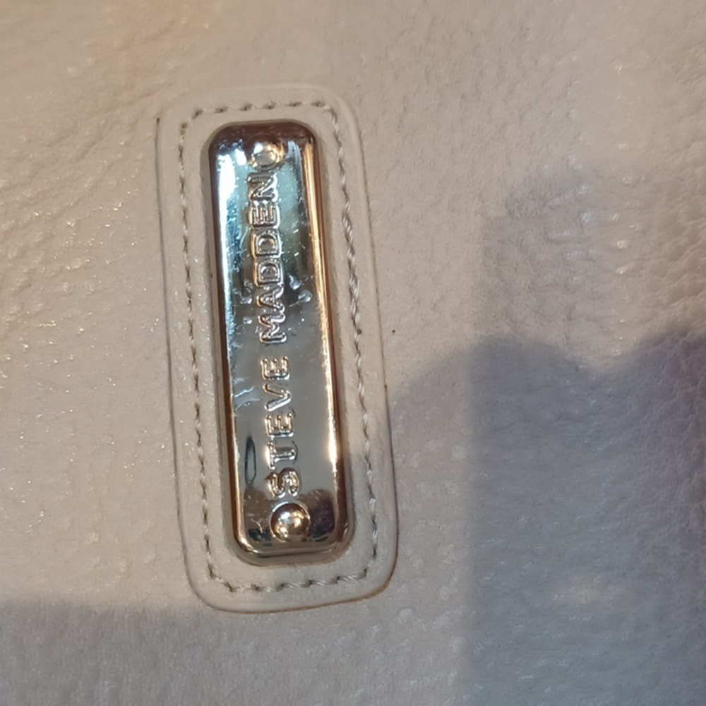 Stunning Steve Madden Oversized Shoulder/Travel Bag - Picture 13 of 16